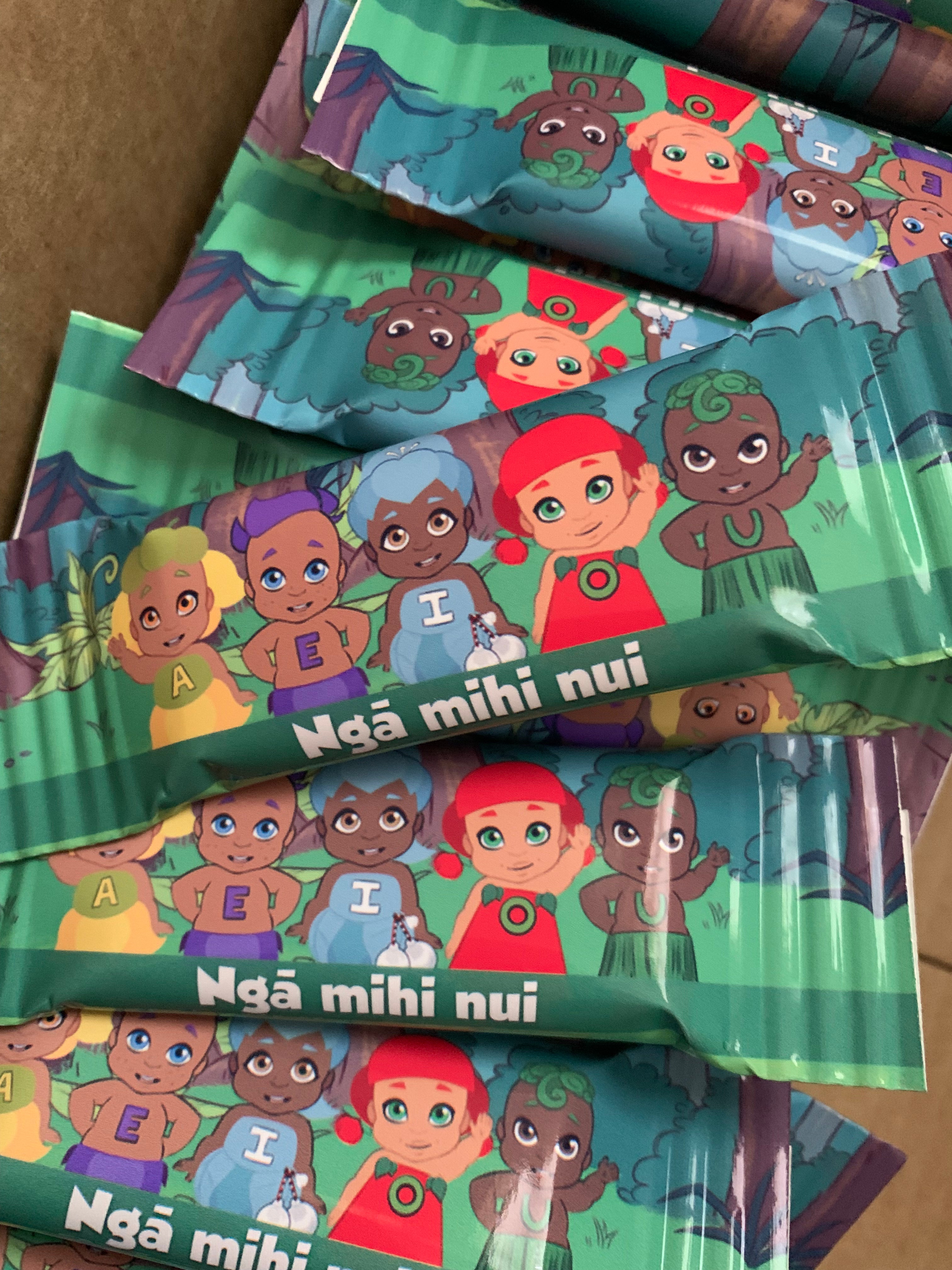 Tākaro Tribe mini kit kats