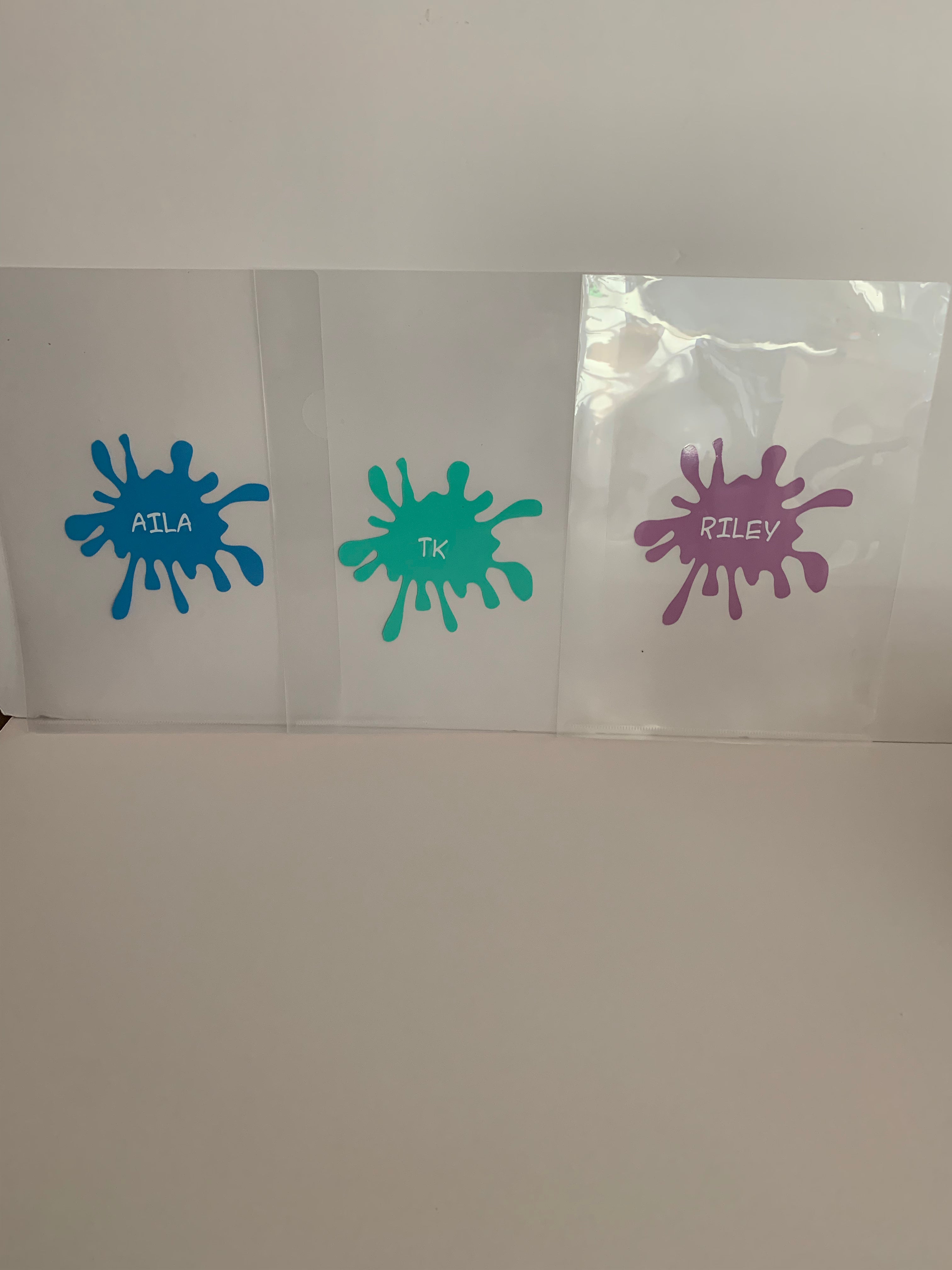 Personalised art themed plastic folders nz party favours