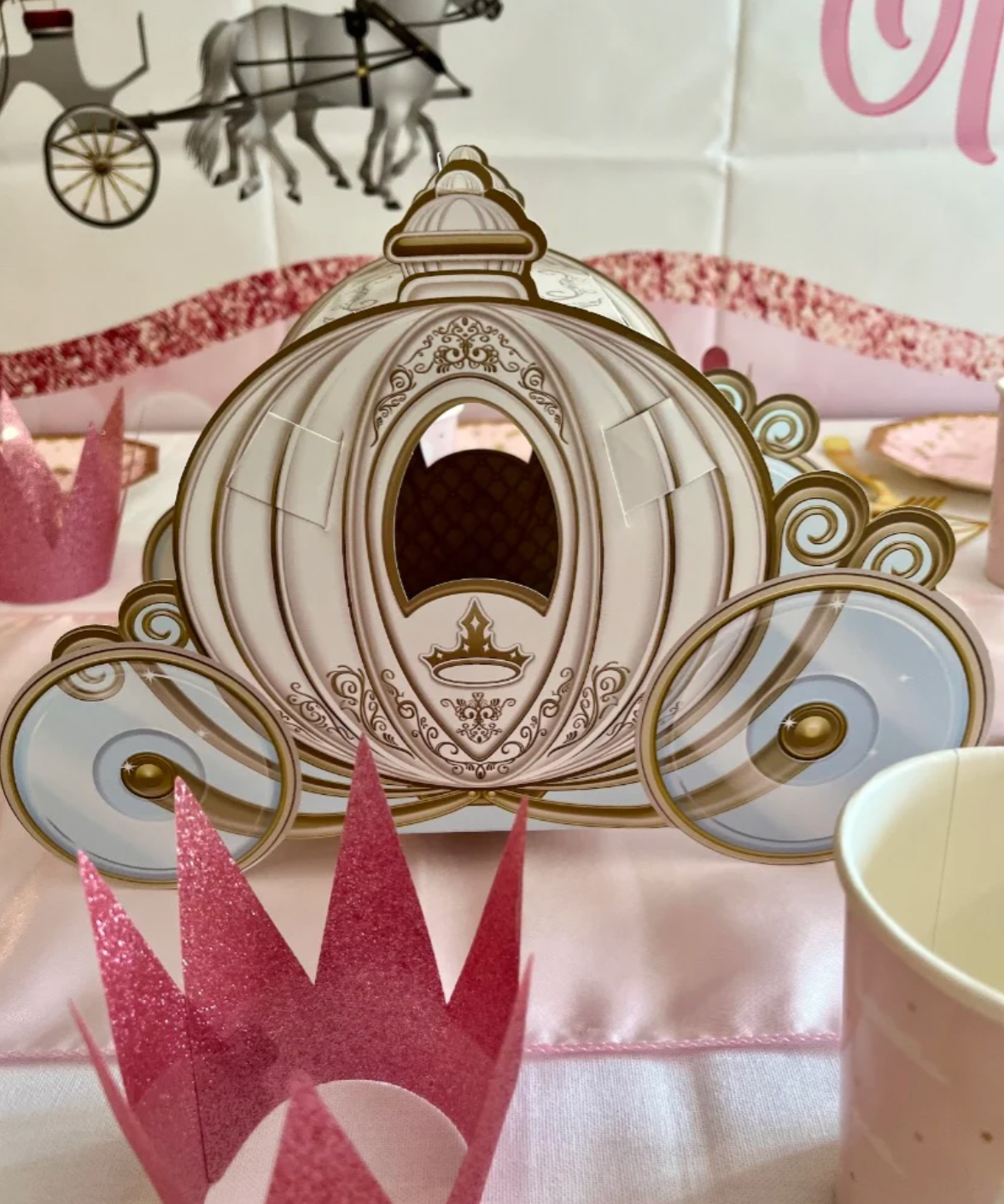 Princess carriage centrepiece