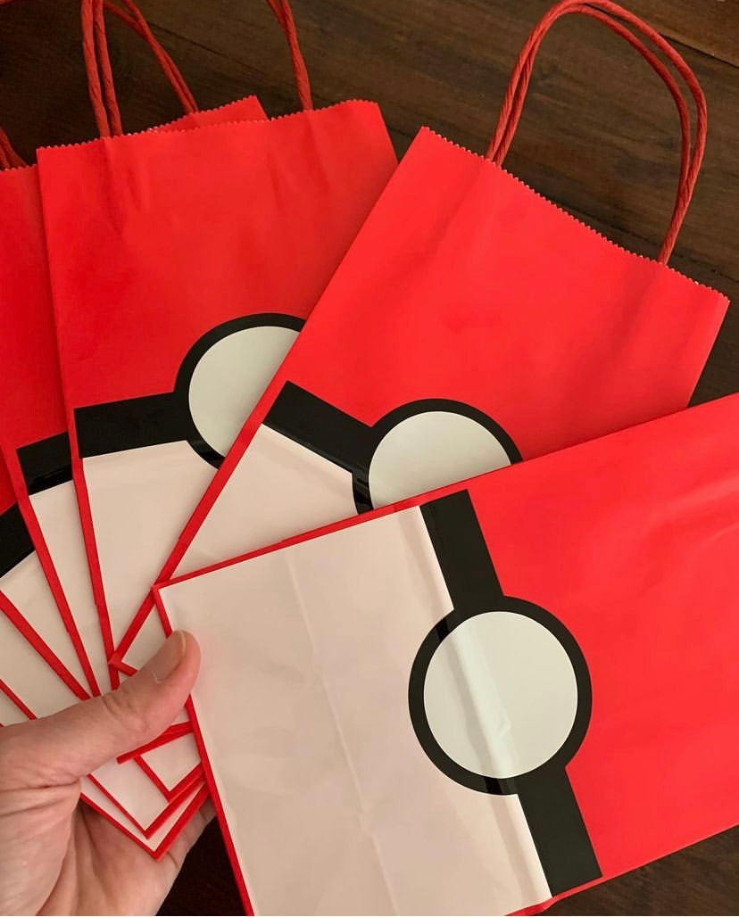 POKEMON GIFT BAGS