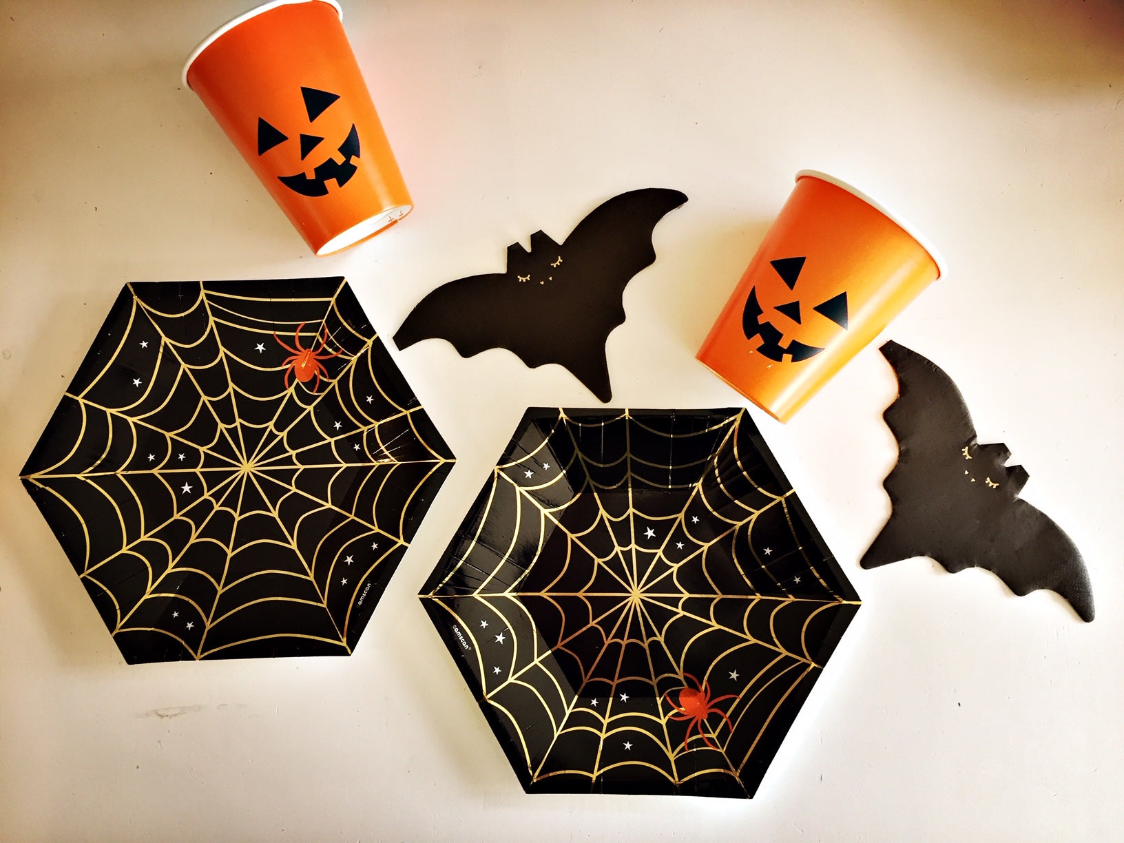 Spider and pumpkins halloween party box