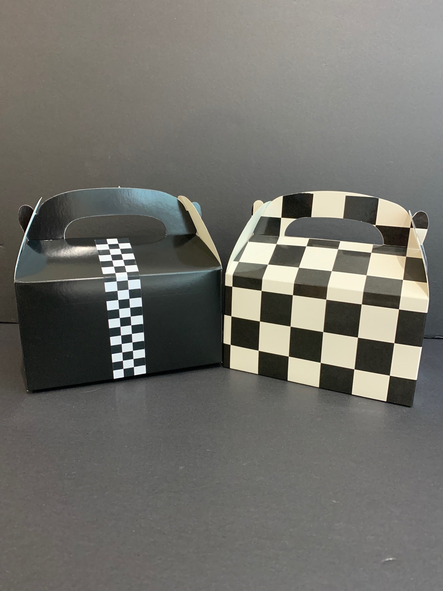 Racing party gift boxes