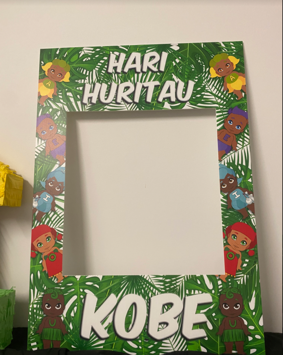 Tākaro Tribe selfie frame