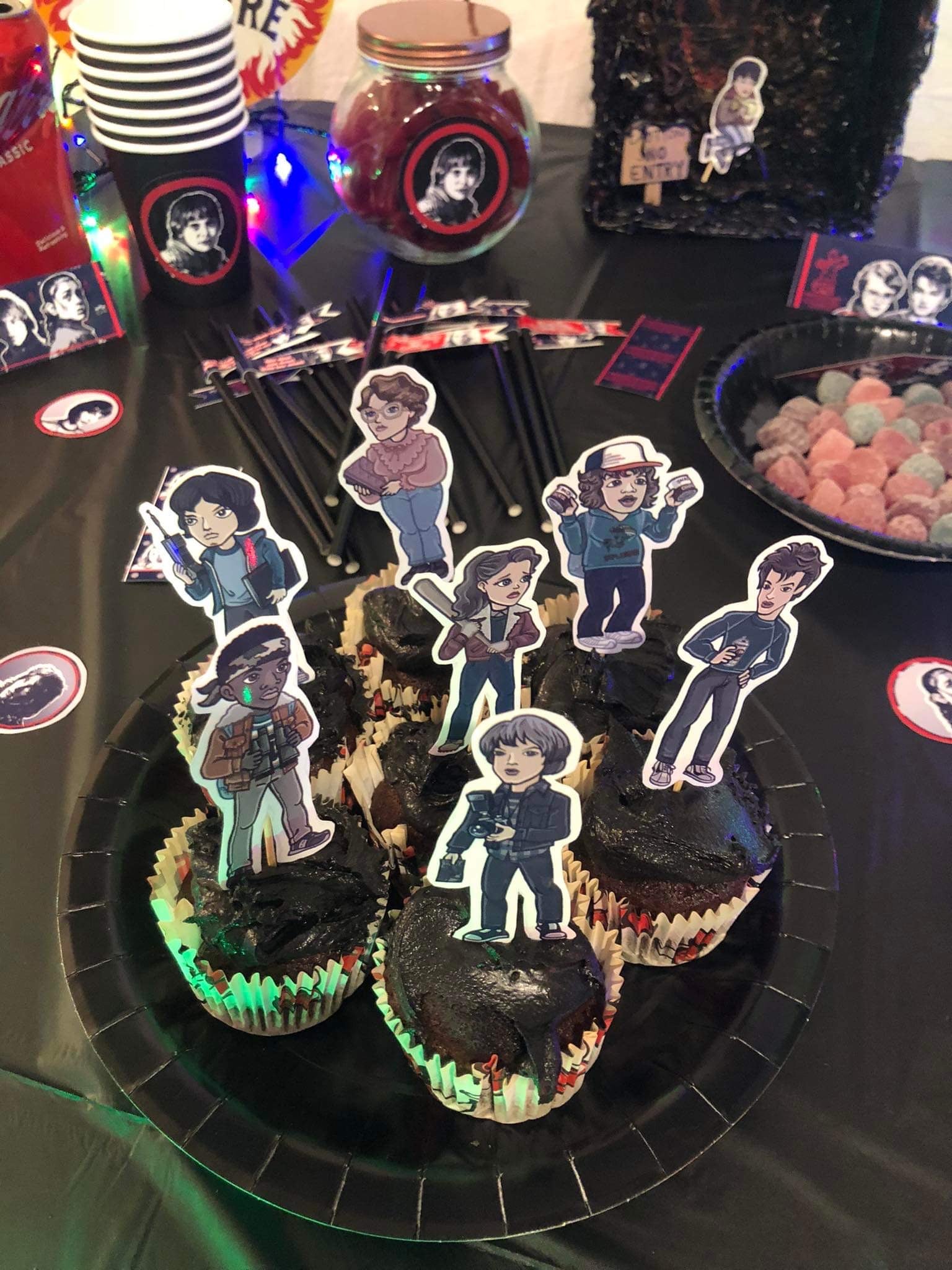 Stranger things cupcake toppers