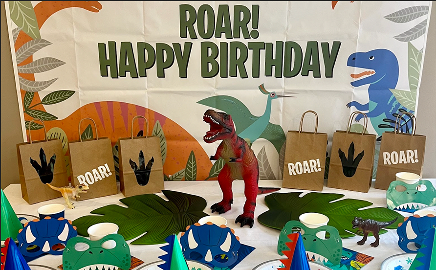 Dinosaur party box