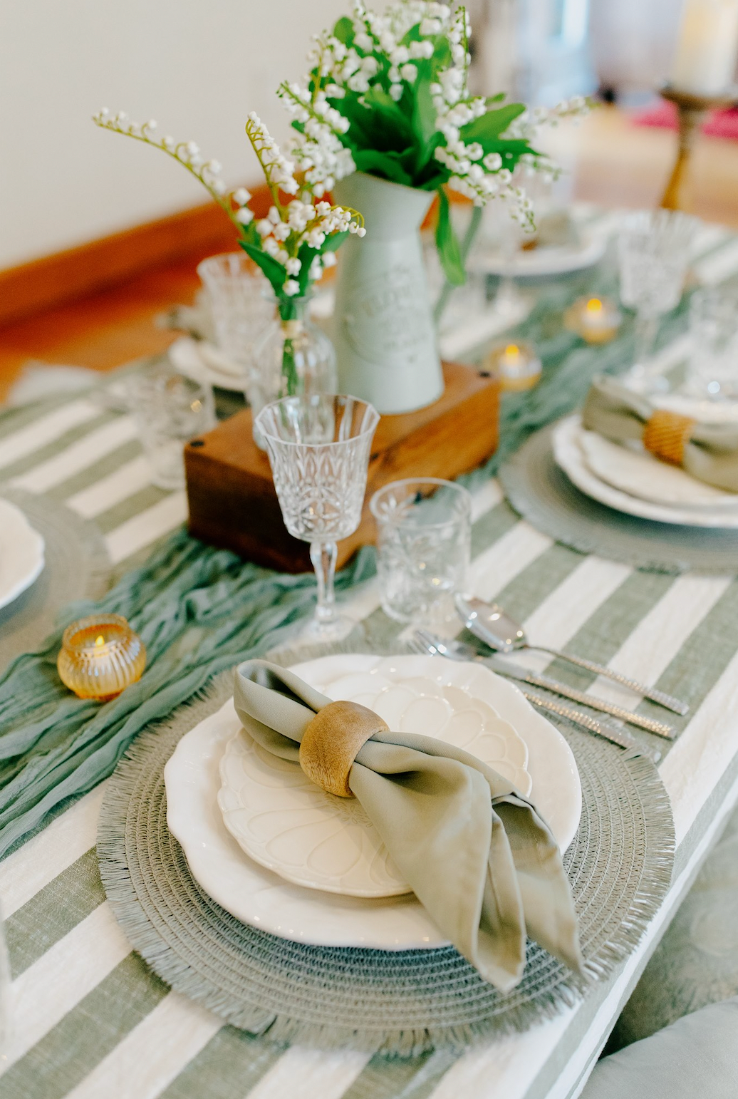 Sage green table decor Wellington luxury picnic stylist