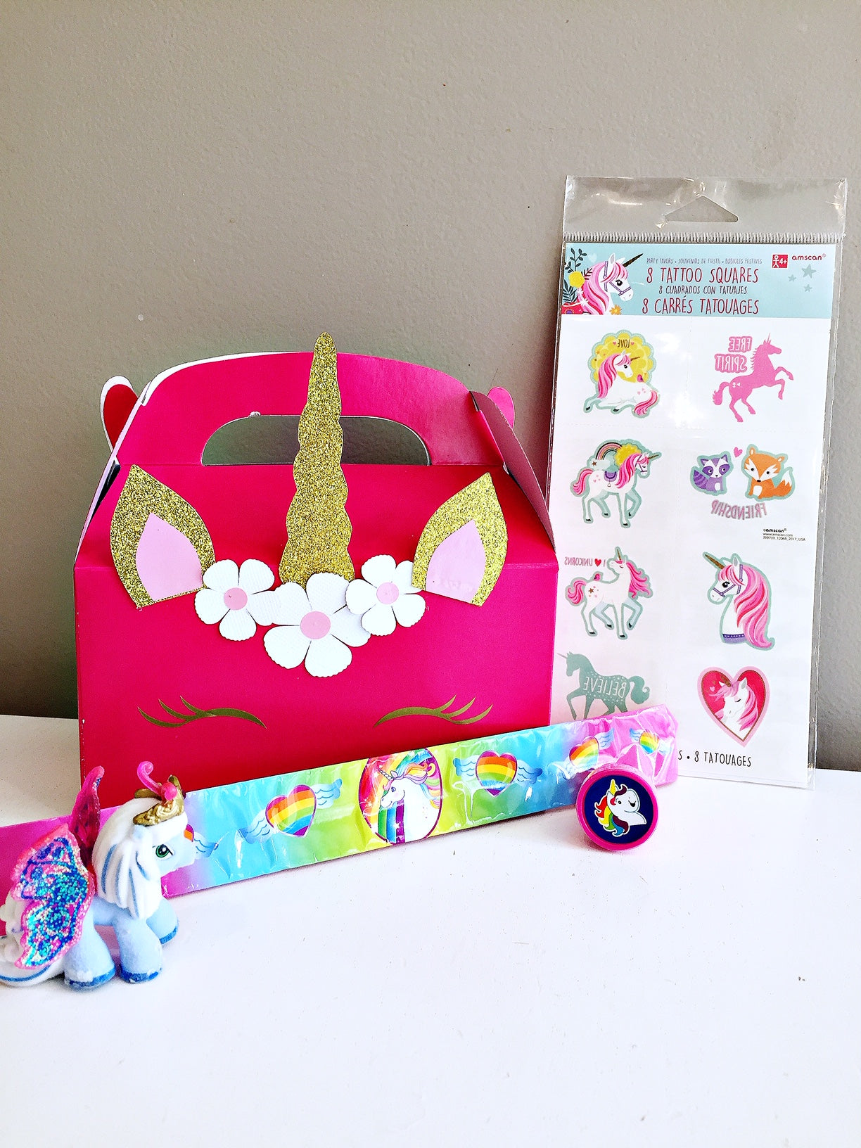 Unicorn treat party box