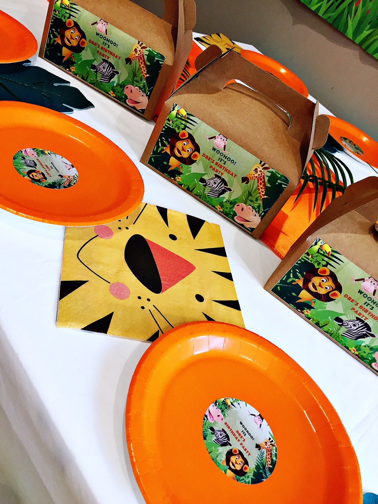 Jungle themed party supplies