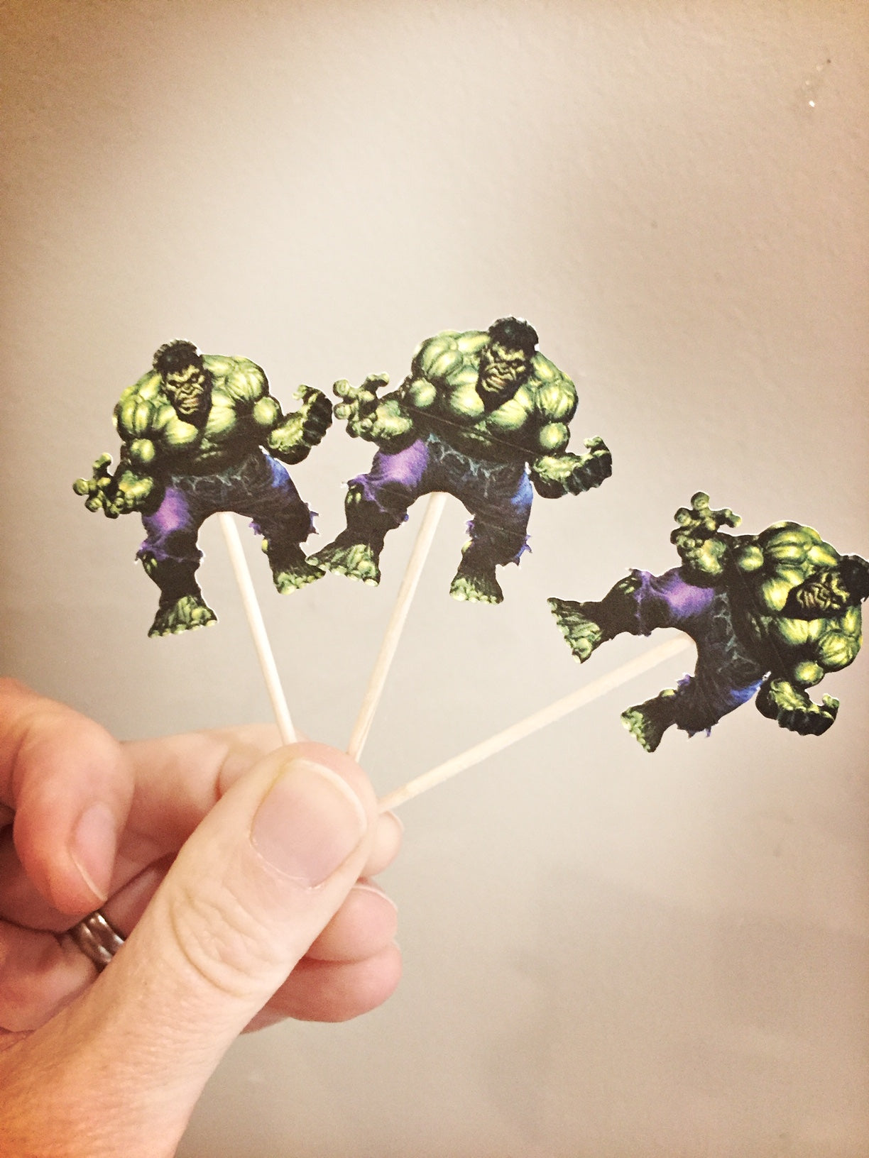 Hulk cupcake toppers