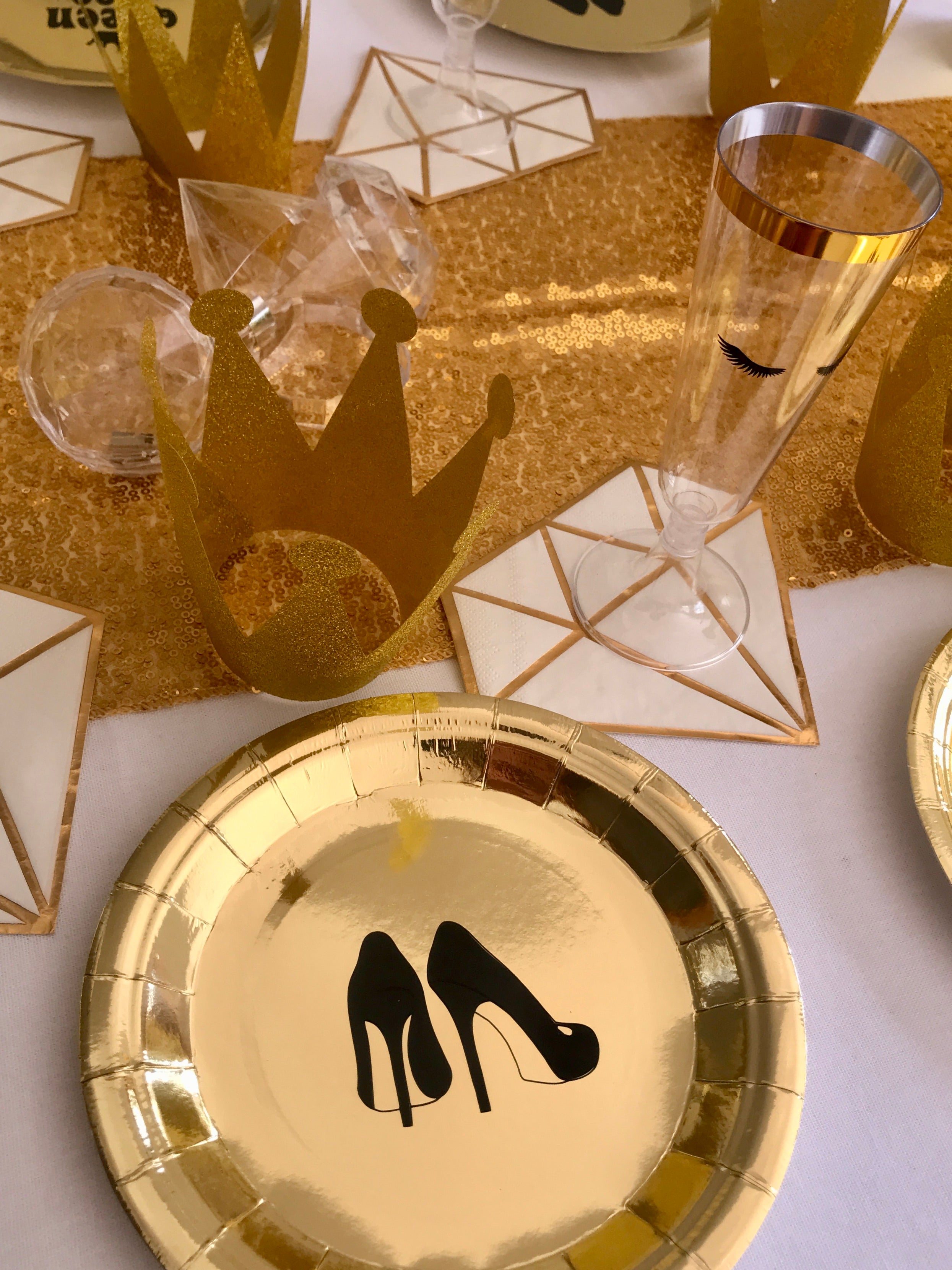 High heels party box
