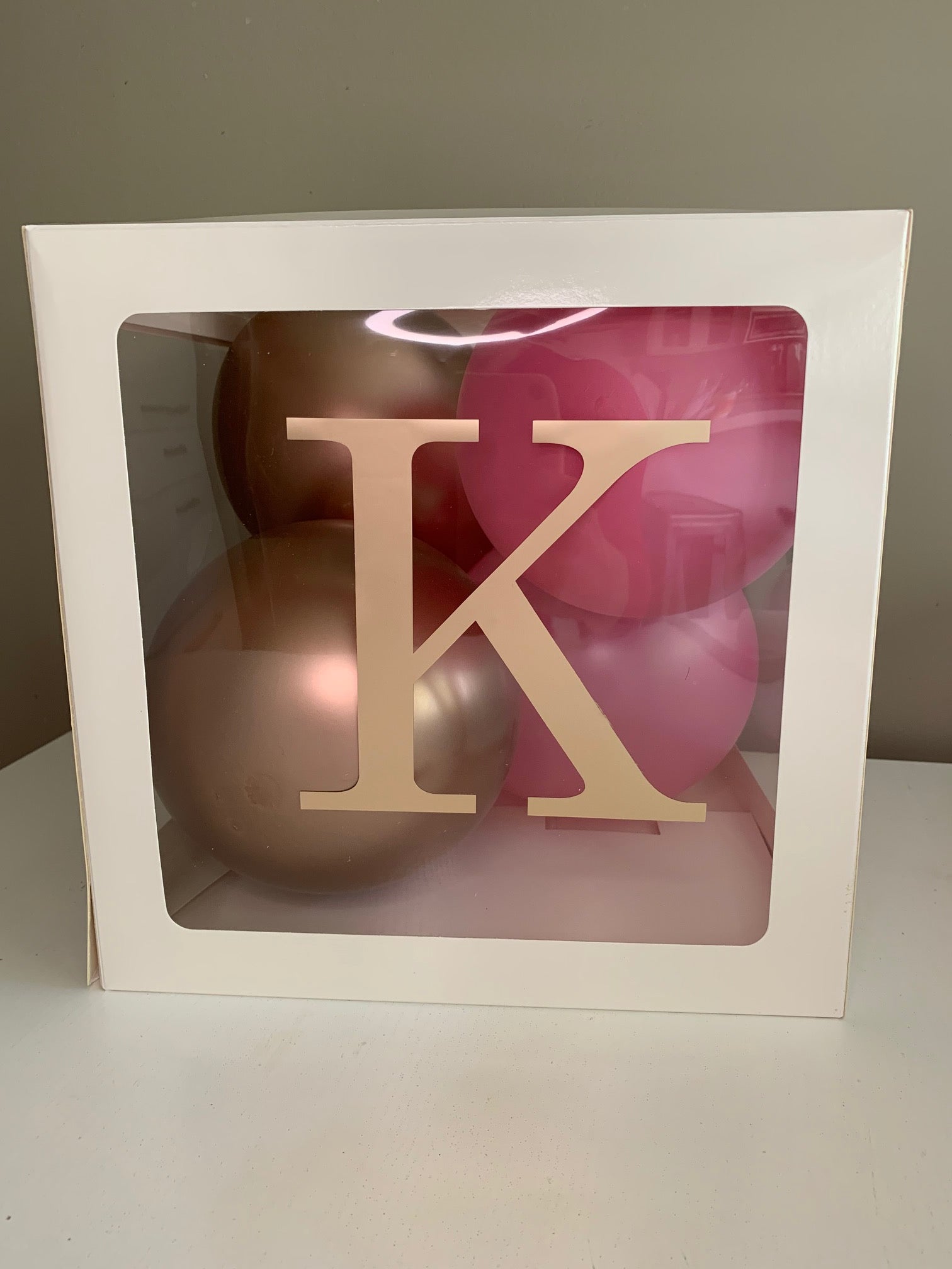 Personalised balloon boxes