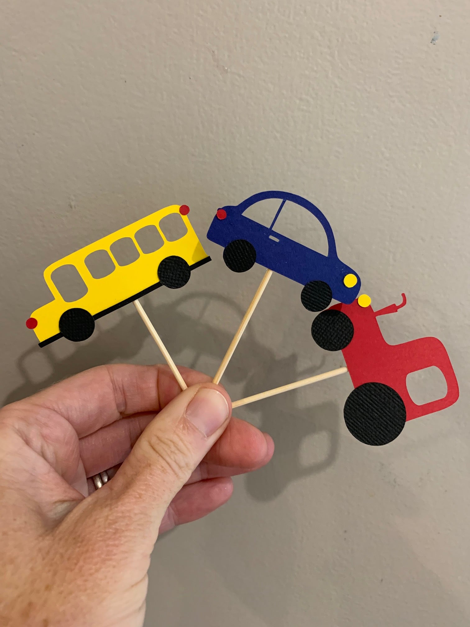 Transport cupcake toppers