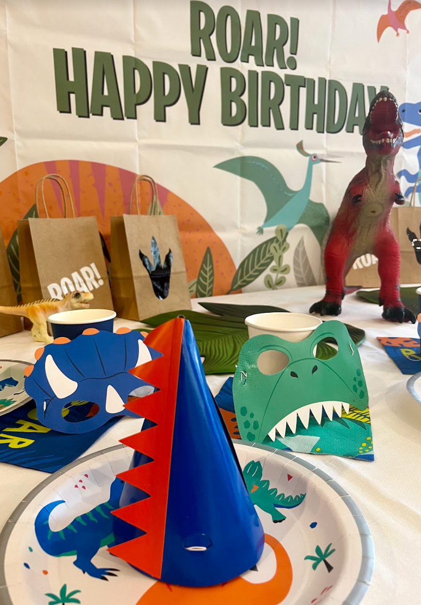 Dinosaur party box
