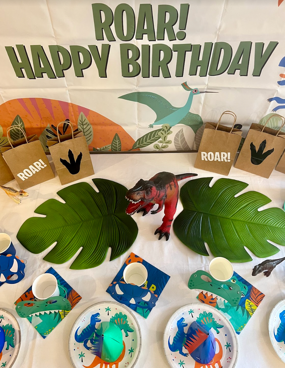 Dinosaur party supplies