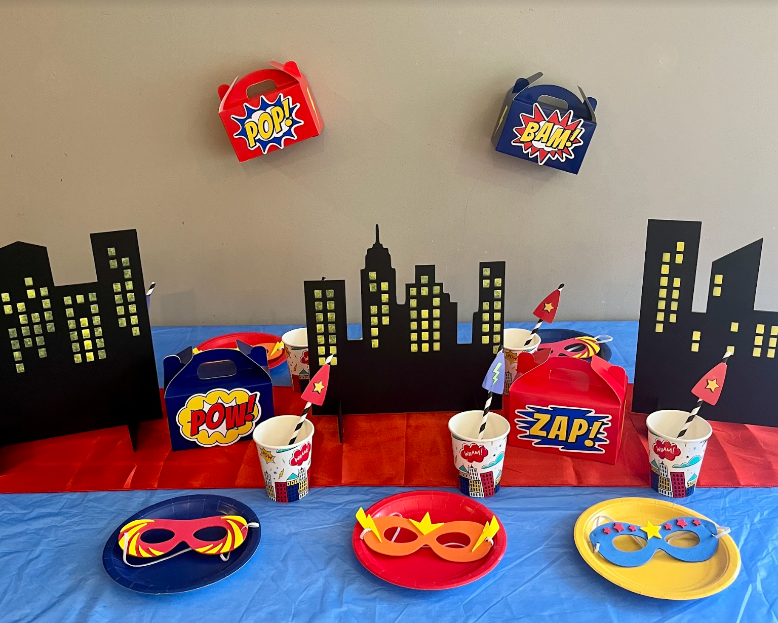 Superhero party supplies