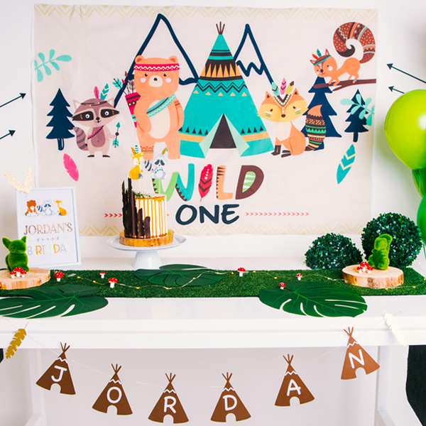 WILD ONE | WOODLAND ANIMAL STANDARD PERSONALISED PARTY BOX