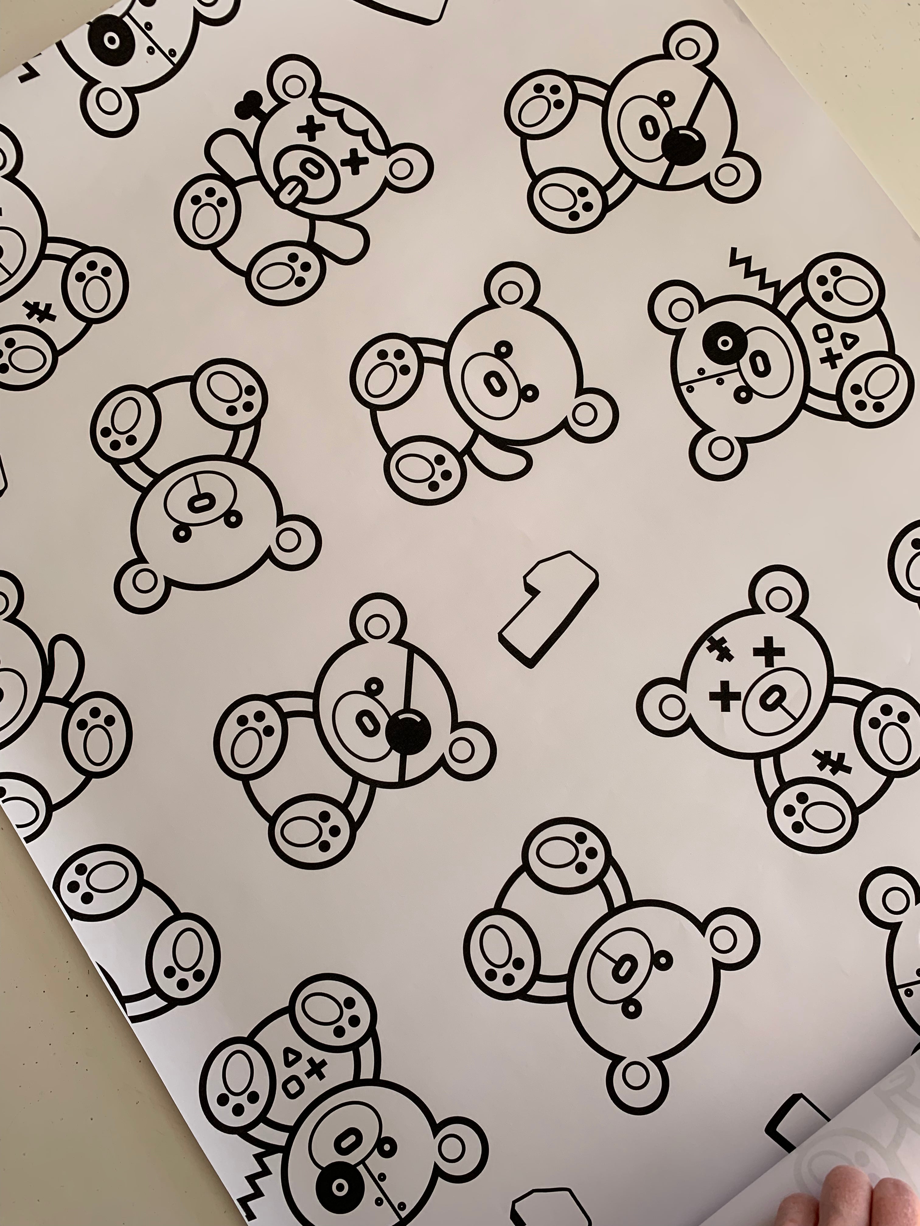 Teddy bear colouring in table runner